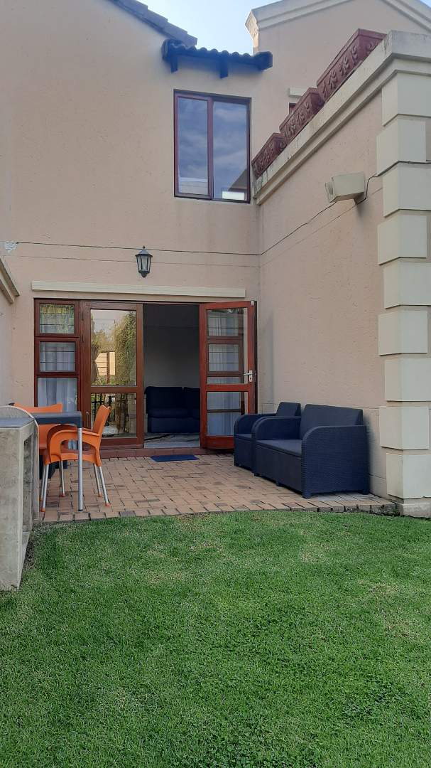 To Let 4 Bedroom Property for Rent in Sandringham Gauteng