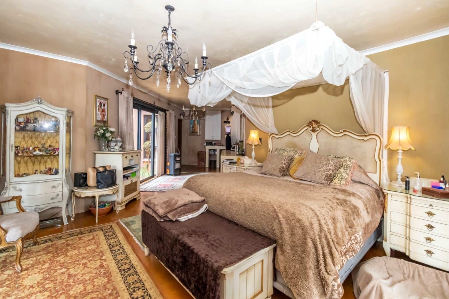 12 Bedroom Property for Sale in Ferndale Gauteng