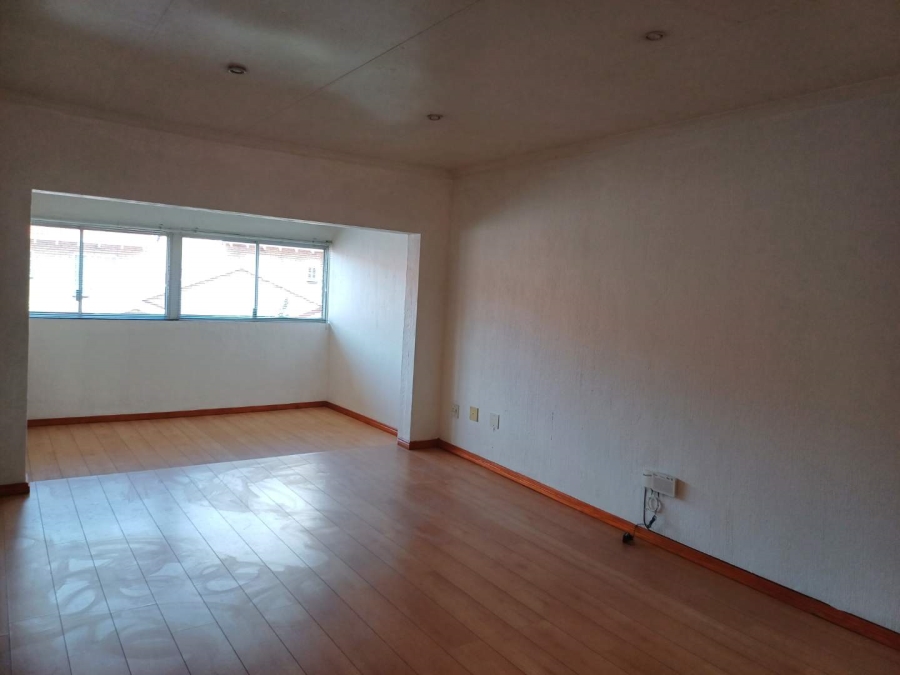 To Let 2 Bedroom Property for Rent in Hyde Park Gauteng