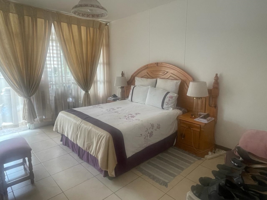 2 Bedroom Property for Sale in Illovo Gauteng