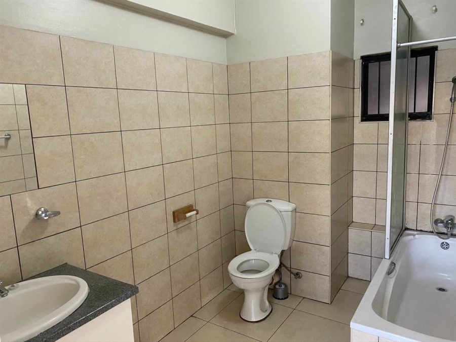 To Let 3 Bedroom Property for Rent in Milpark Gauteng