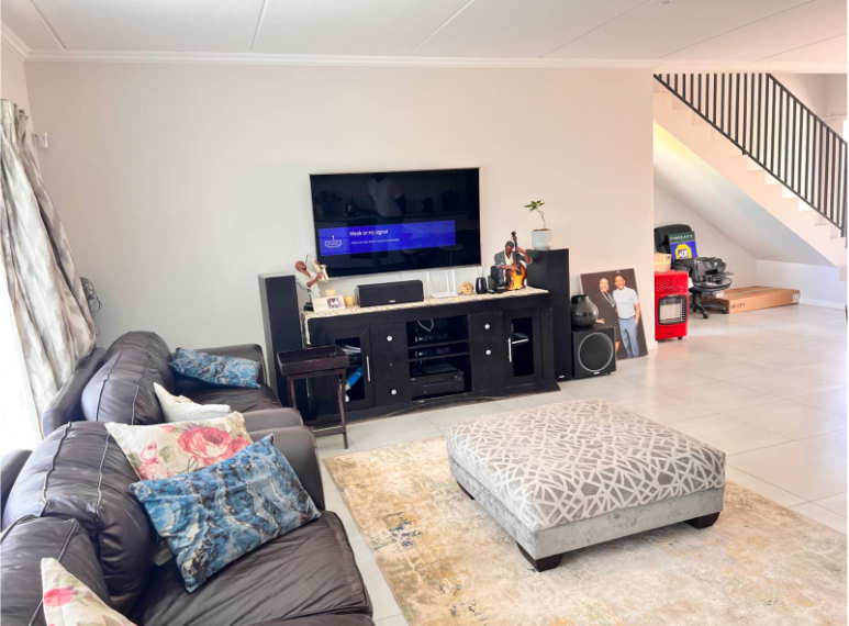 To Let 4 Bedroom Property for Rent in Ruimsig Gauteng