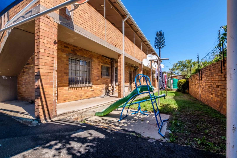 12 Bedroom Property for Sale in Rosettenville Gauteng
