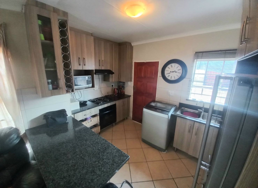 2 Bedroom Property for Sale in Atteridgeville Gauteng