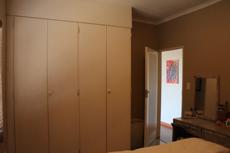 2 Bedroom Property for Sale in Constantia Kloof Gauteng
