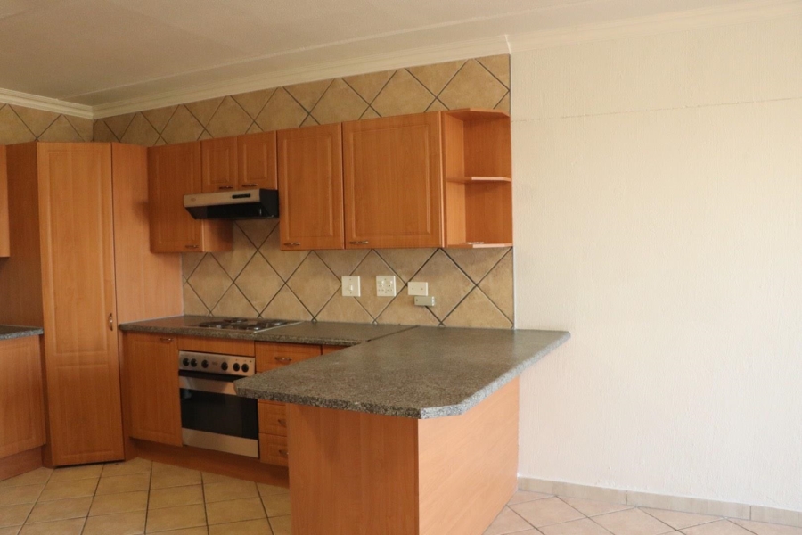 2 Bedroom Property for Sale in Constantia Kloof Gauteng