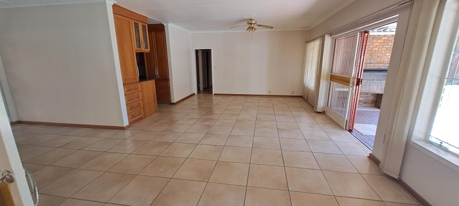 5 Bedroom Property for Sale in Doornpoort Gauteng