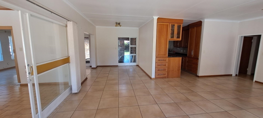 5 Bedroom Property for Sale in Doornpoort Gauteng