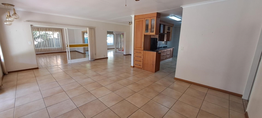 5 Bedroom Property for Sale in Doornpoort Gauteng