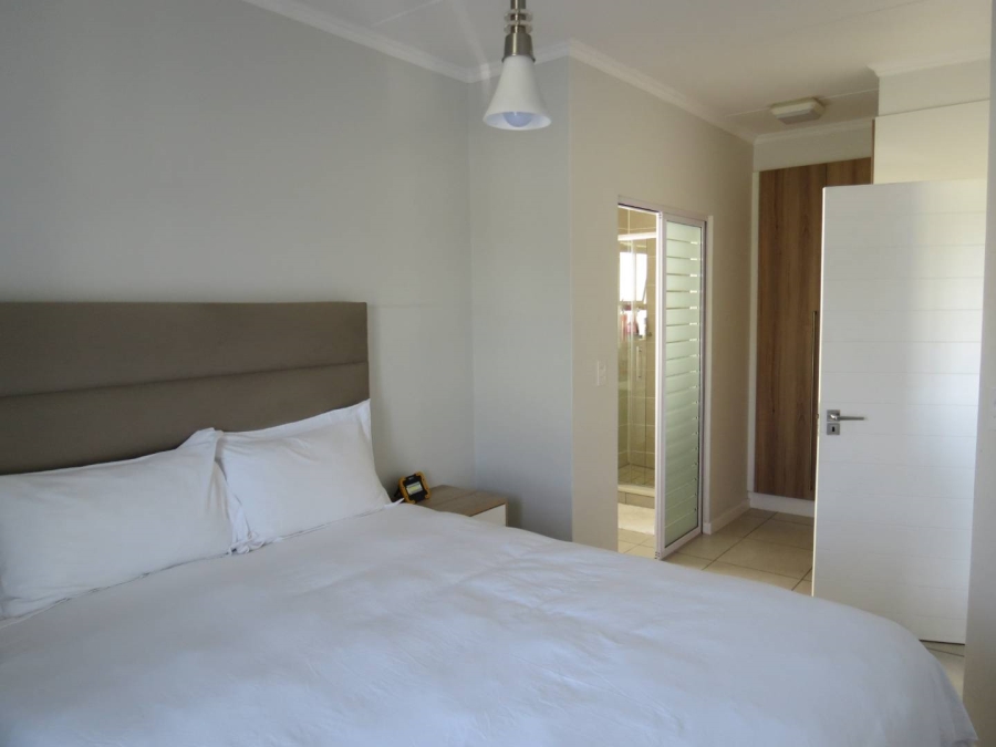 1 Bedroom Property for Sale in Greenstone Hill Gauteng