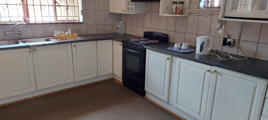 4 Bedroom Property for Sale in Rhodesfield Gauteng