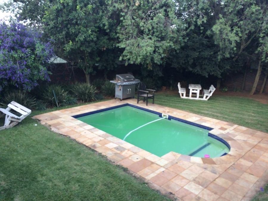 To Let 4 Bedroom Property for Rent in Melville Gauteng