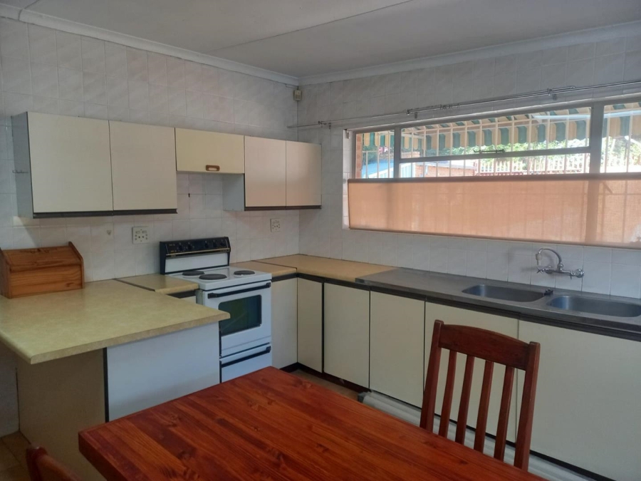To Let 1 Bedroom Property for Rent in Discovery Gauteng