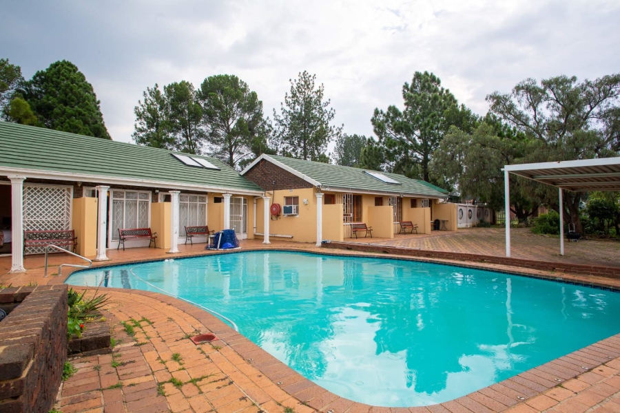 17 Bedroom Property for Sale in Eikenhof Gauteng