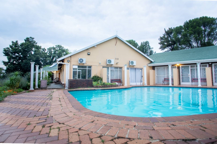 17 Bedroom Property for Sale in Eikenhof Gauteng