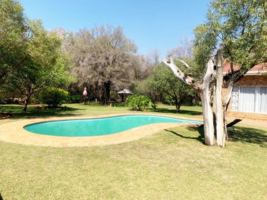 7 Bedroom Property for Sale in Dinokeng Gauteng