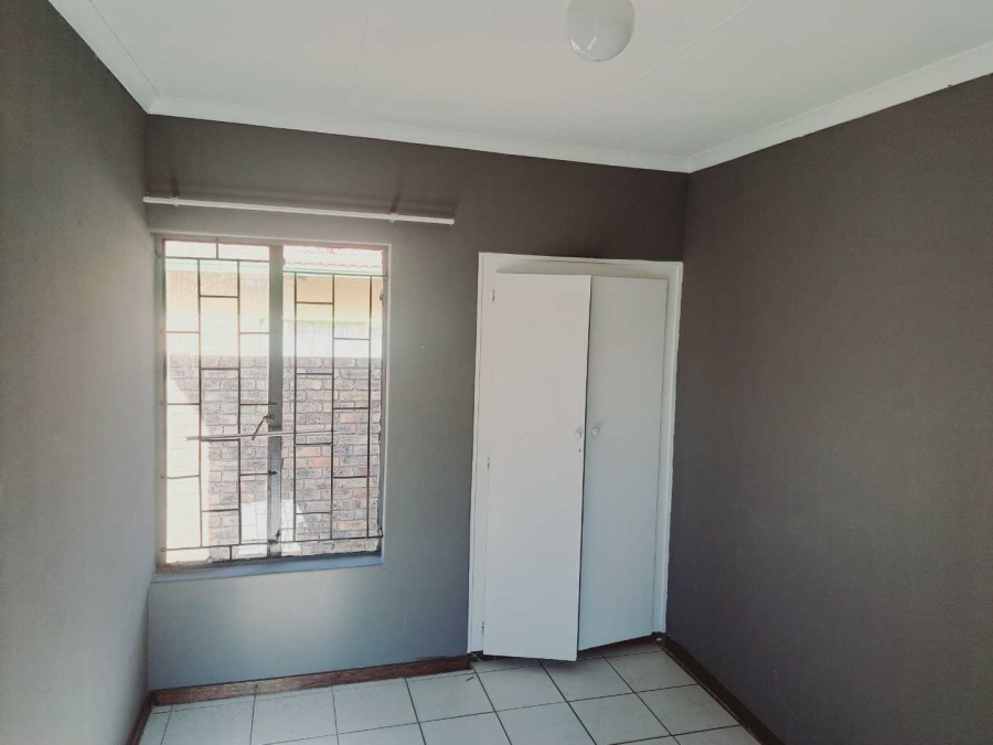 To Let 2 Bedroom Property for Rent in Eersterust Gauteng