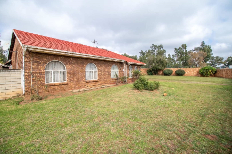 3 Bedroom Property for Sale in Bakerton Gauteng