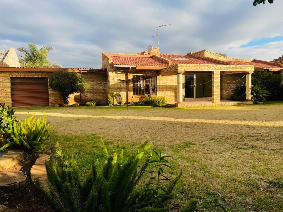 2 Bedroom Property for Sale in Bakerton Gauteng