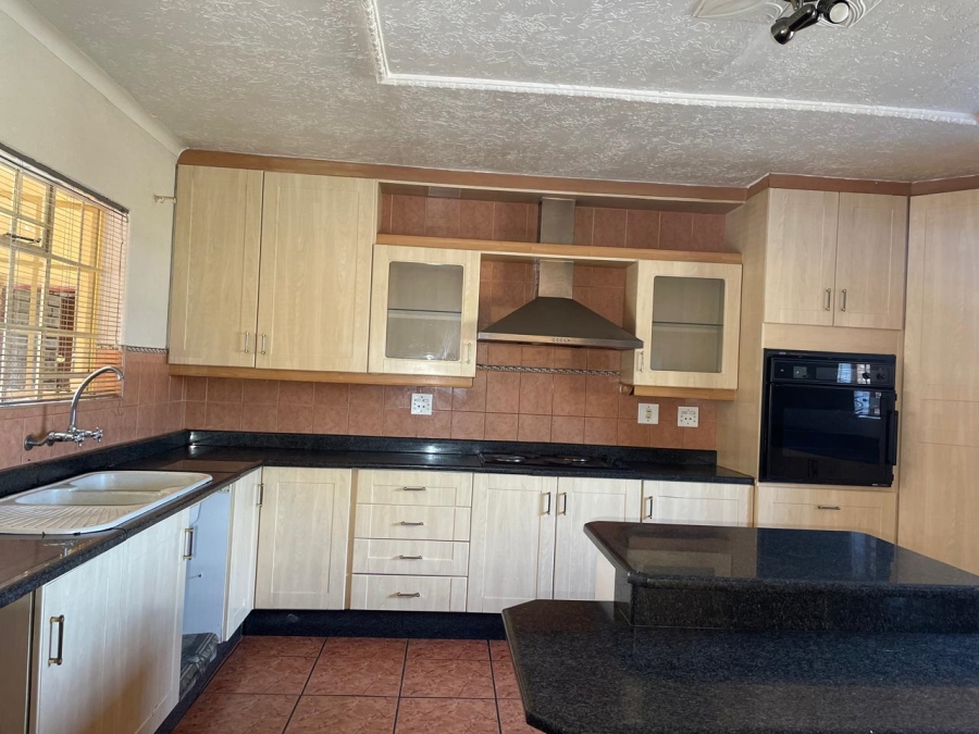 2 Bedroom Property for Sale in Bakerton Gauteng