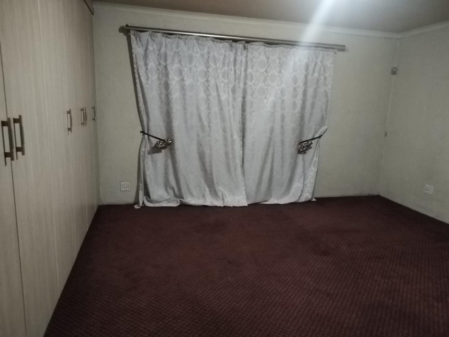 2 Bedroom Property for Sale in Bakerton Gauteng