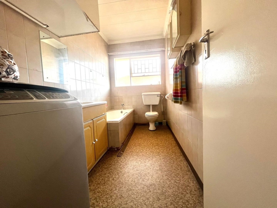 To Let 3 Bedroom Property for Rent in Horison View Gauteng