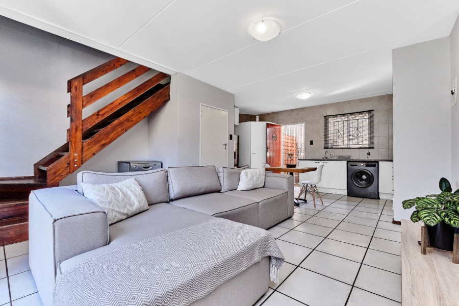 2 Bedroom Property for Sale in Allens Nek Gauteng