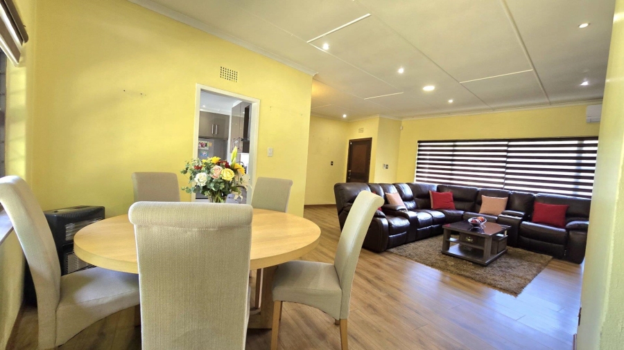 To Let 3 Bedroom Property for Rent in Randhart Gauteng