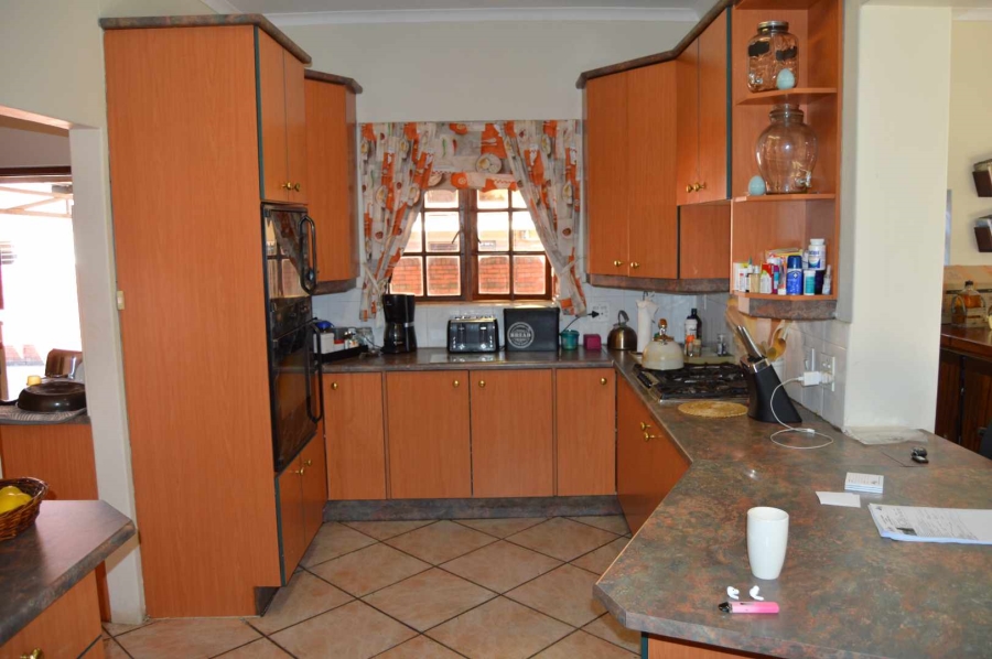 4 Bedroom Property for Sale in New Redruth Gauteng
