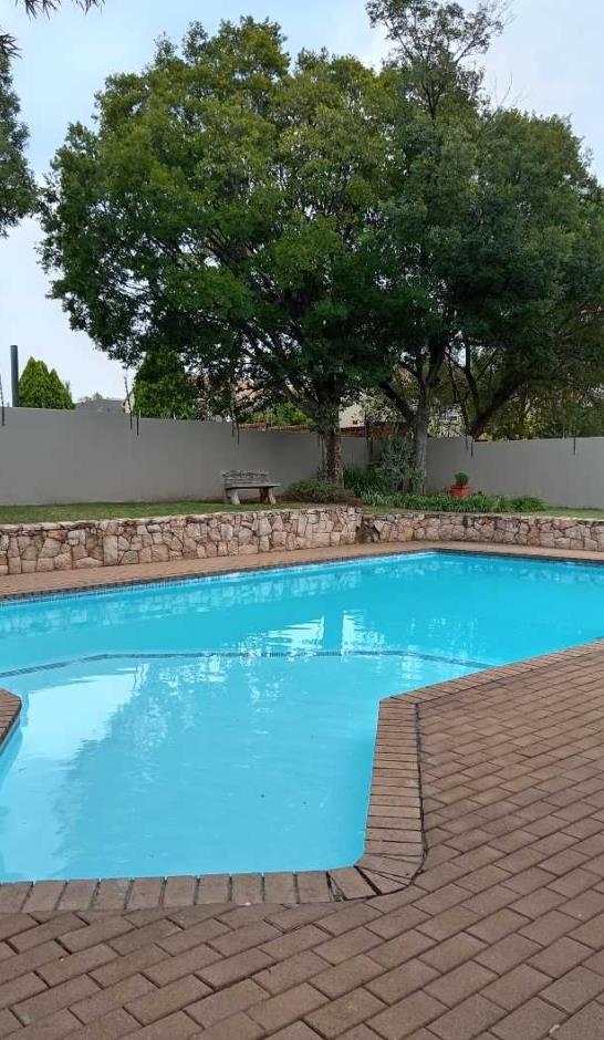 To Let 2 Bedroom Property for Rent in Marais Steyn Park Gauteng