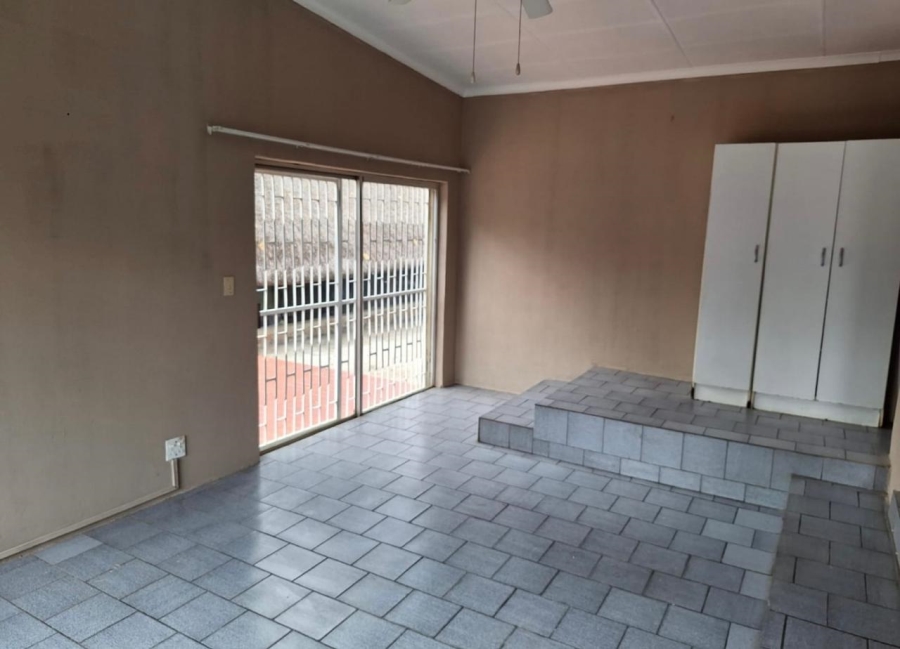 To Let 2 Bedroom Property for Rent in Silverton Gauteng