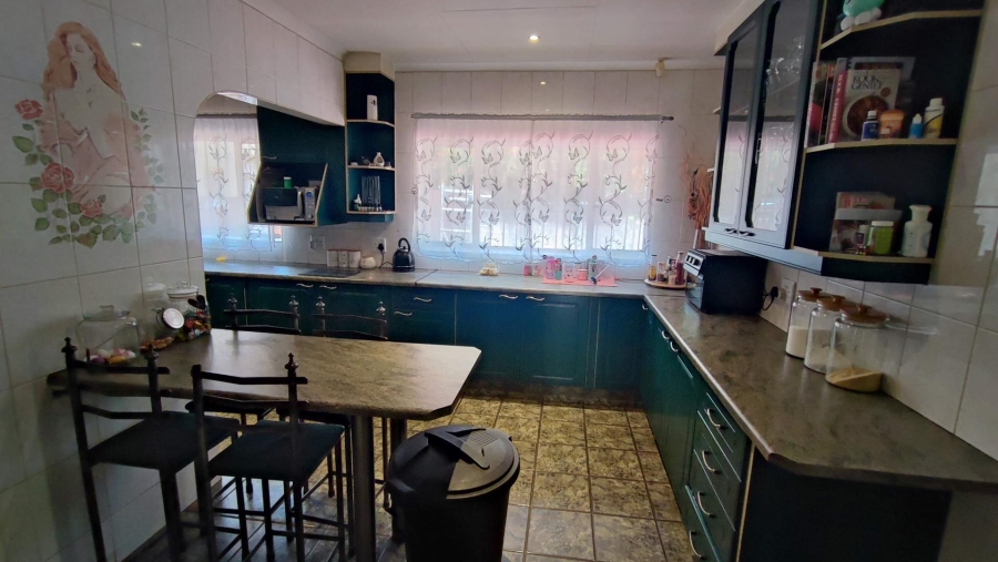 3 Bedroom Property for Sale in Brackendowns Gauteng