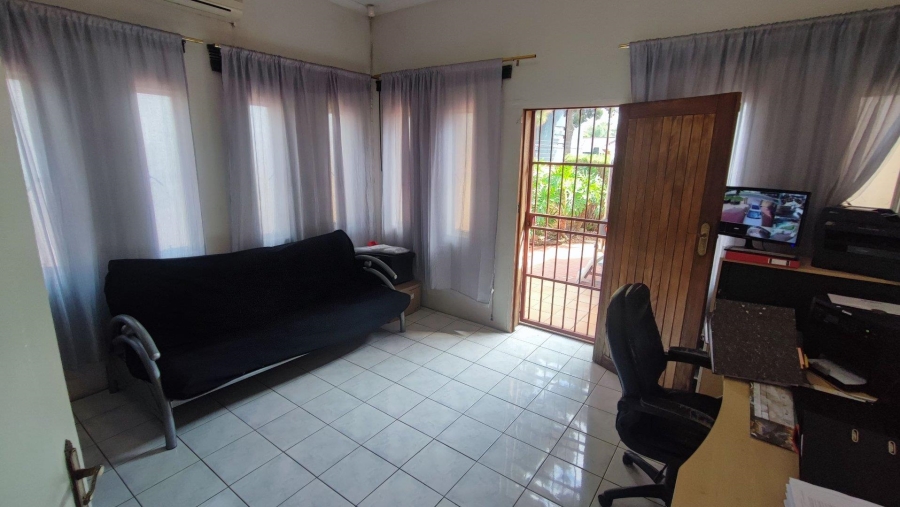 3 Bedroom Property for Sale in Brackendowns Gauteng