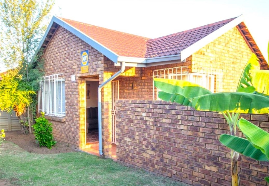 1 Bedroom Property for Sale in Birchleigh North Gauteng