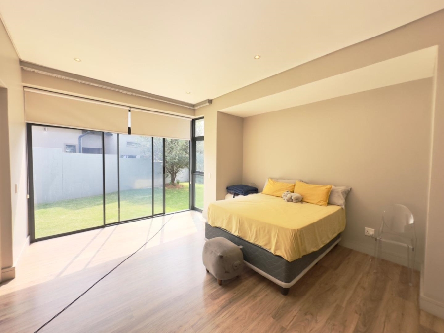 To Let 5 Bedroom Property for Rent in Helderfontein Estate Gauteng
