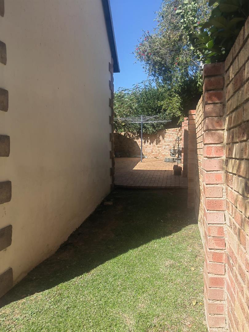 To Let 3 Bedroom Property for Rent in North Riding Gauteng
