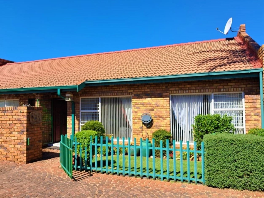 2 Bedroom Property for Sale in Mayberry Park Gauteng