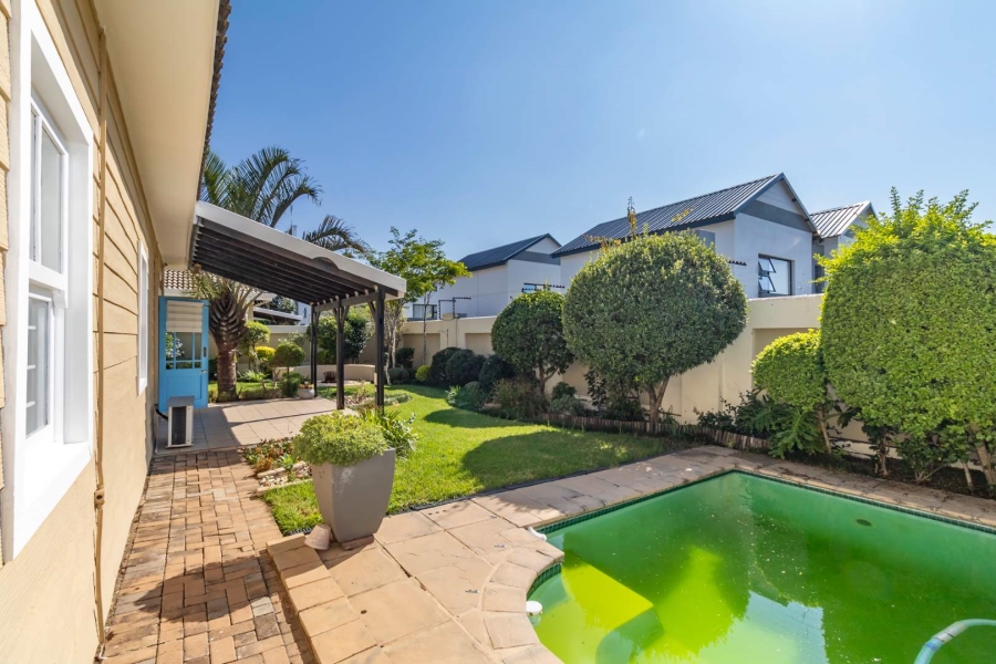 3 Bedroom Property for Sale in Broadacres Gauteng