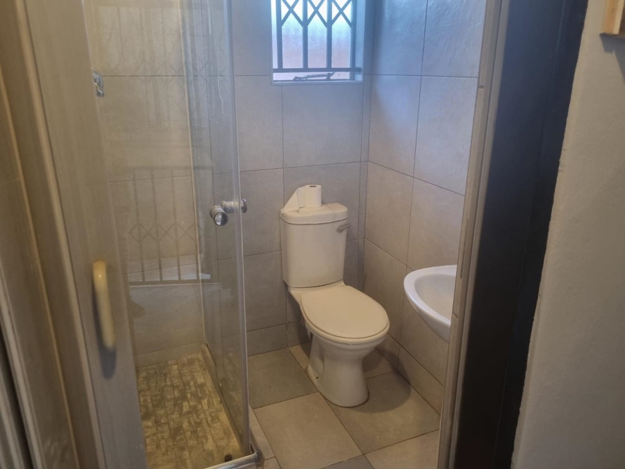 To Let 1 Bedroom Property for Rent in Vosloorus Gauteng