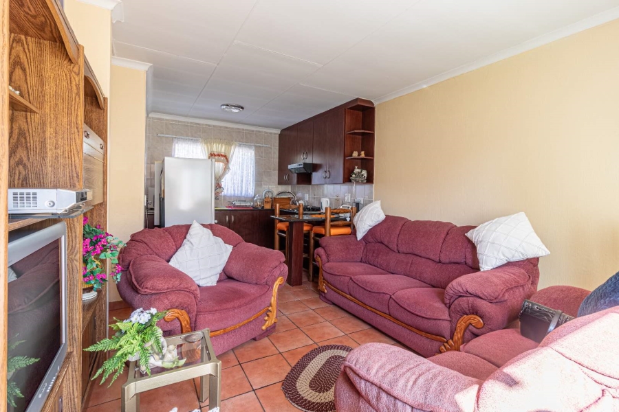 2 Bedroom Property for Sale in Witpoortjie Gauteng