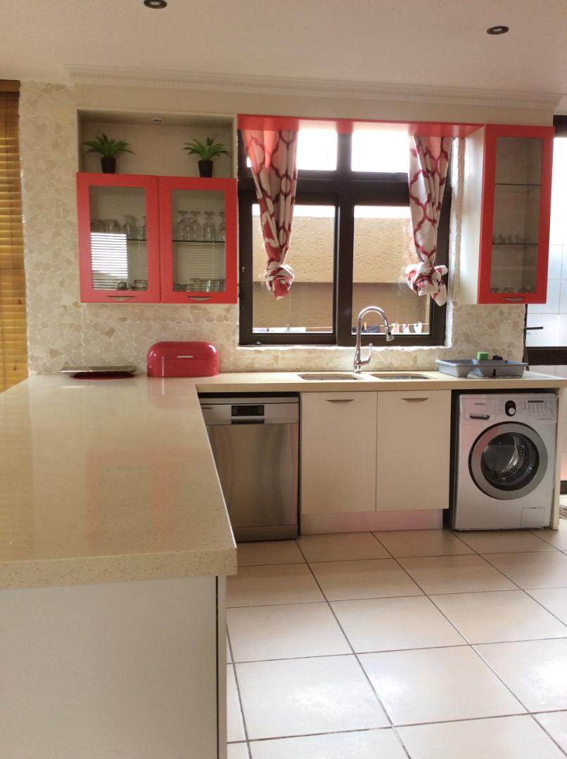 5 Bedroom Property for Sale in Tladi Gauteng