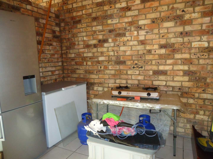 4 Bedroom Property for Sale in Tileba Gauteng