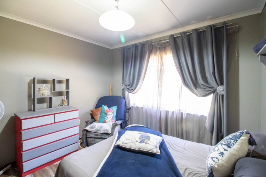 3 Bedroom Property for Sale in Beyerspark Gauteng