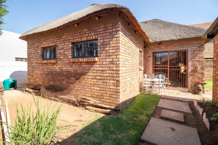 3 Bedroom Property for Sale in Beyerspark Gauteng