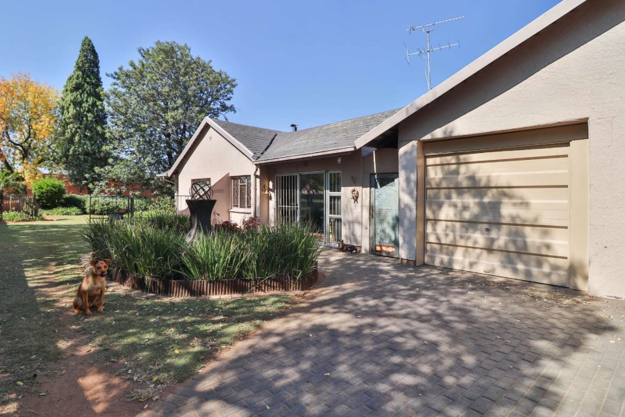 3 Bedroom Property for Sale in Beyerspark Gauteng