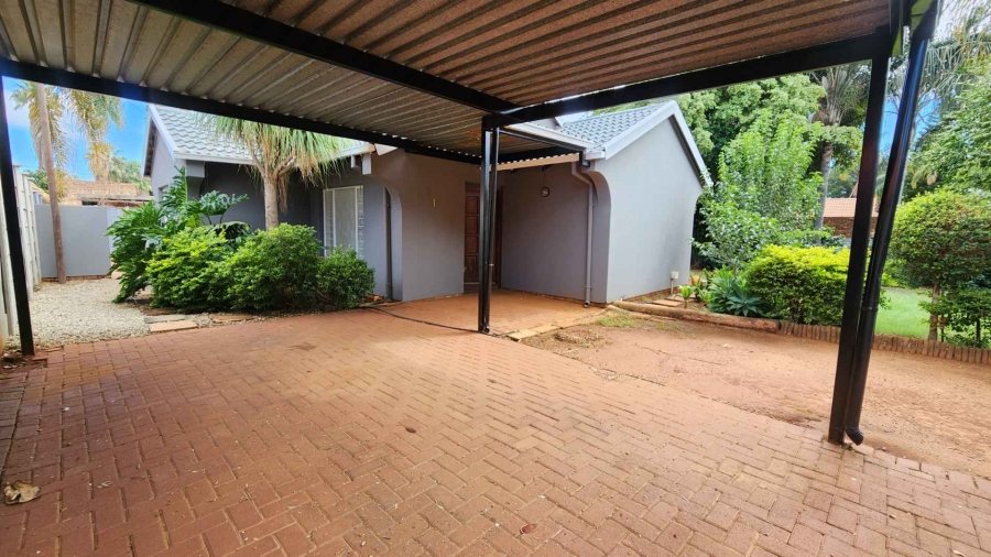 To Let 2 Bedroom Property for Rent in Chantelle Gauteng