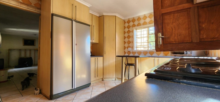 5 Bedroom Property for Sale in Eldorado Park Gauteng