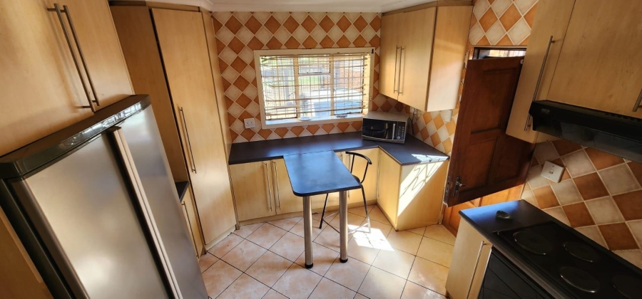 5 Bedroom Property for Sale in Eldorado Park Gauteng
