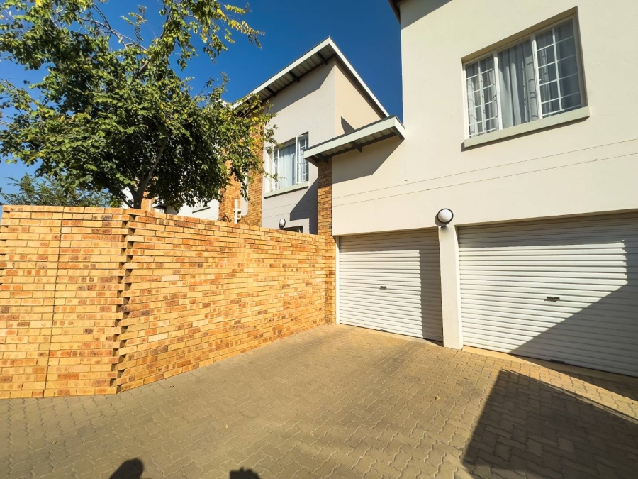 To Let 3 Bedroom Property for Rent in Hazeldean Gauteng