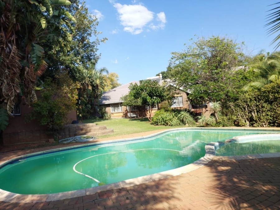 To Let 4 Bedroom Property for Rent in Ferndale Gauteng